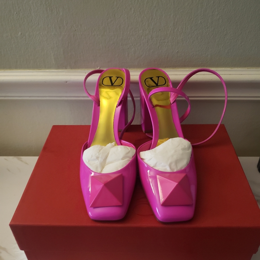 Valentino Pink  Heels with Elegant Straps